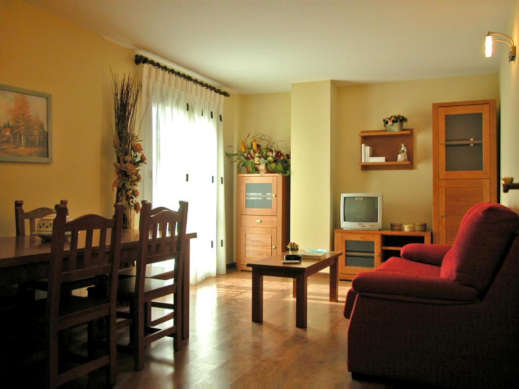 Apartamentos Estop Sahun Екстер'єр фото